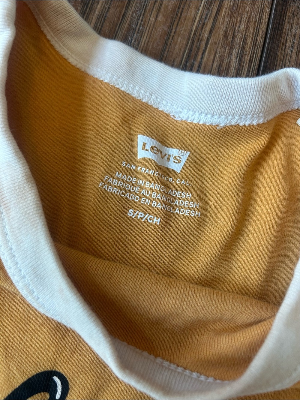 Levi's Yellow Ringer Tee - Picture 3 of 3